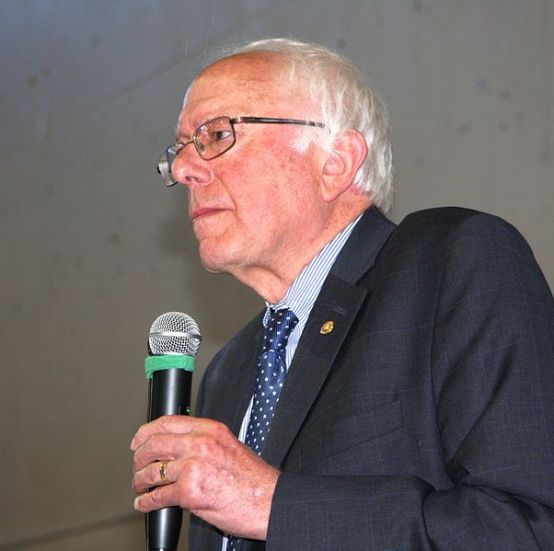 **Senator Bernie Sanders campaining for President in Minneapolis | Author: Jonathunder | Wikimedia Commons