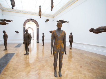 Antony-Gormley-Lost-Horizon-I-2008-Royal-Academy-of-Arts-London-2019-c-the-Artist-ph-David-Parry